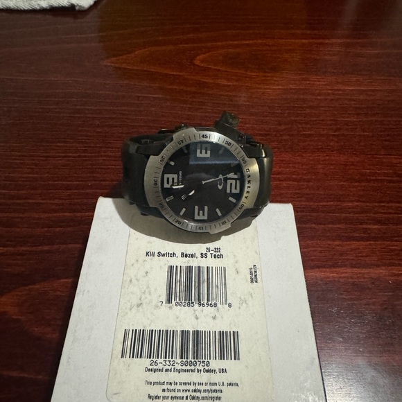 Authentic Oakley Kill Switch Watch/blak Dial/ Black Bezel-SS-Tech Bezel/EUC - Picture 12 of 15
